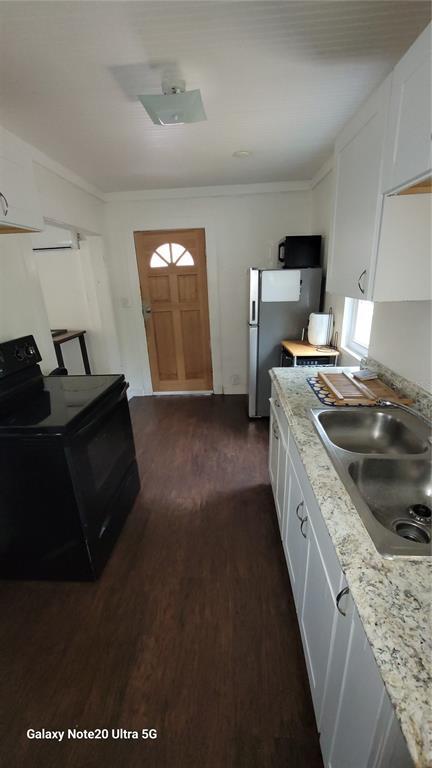 Building Photo - 4705 N Taliaferro Ave