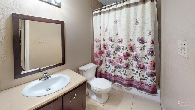 Building Photo - 1303 Wales Dr