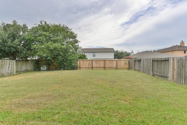 Building Photo - 5719 Clerkenwell Dr