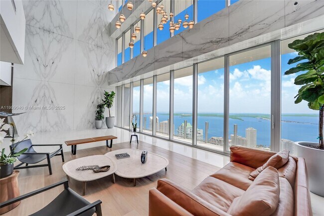 Building Photo - 300 Biscayne Blvd Way