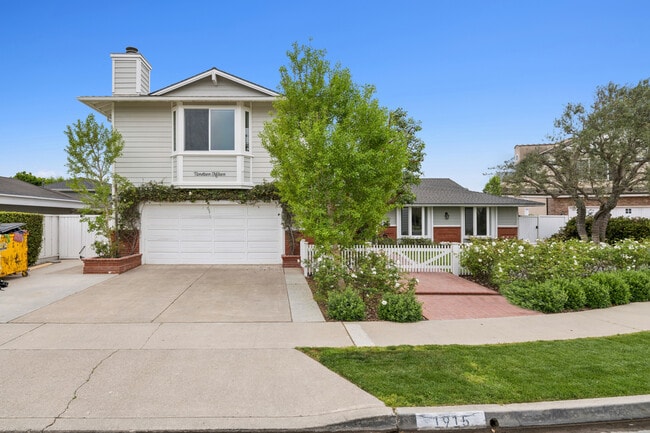 Building Photo - 1915 Windward Ln