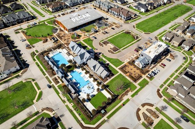 Building Photo - 1908 Elm Pl