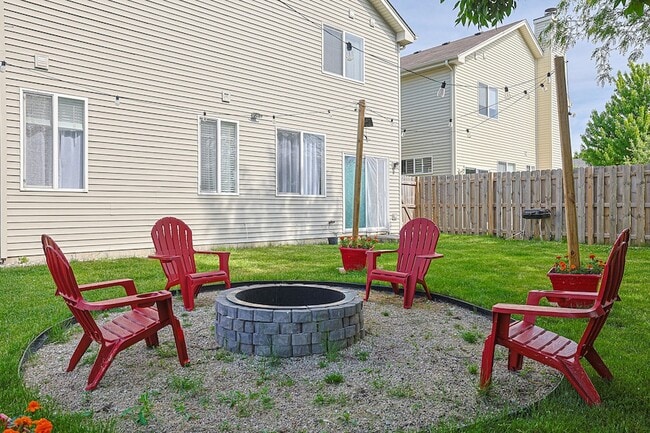 Building Photo - 1854 S Fallbrook Dr