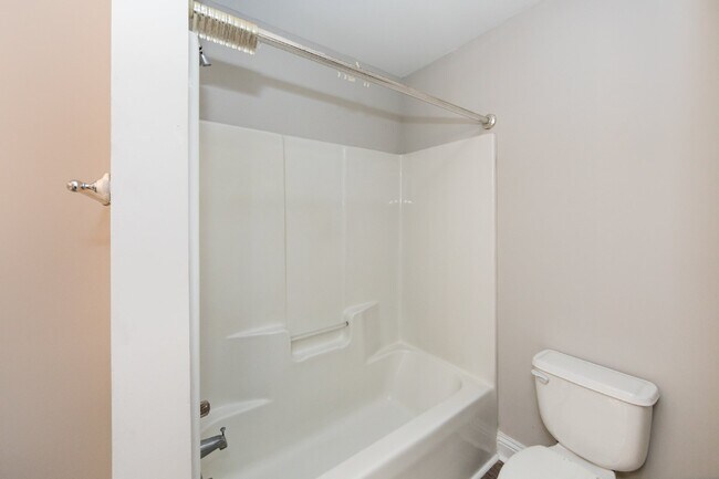 Building Photo - 814 King Arthur Dr