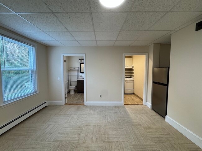 Building Photo - 104 Church St