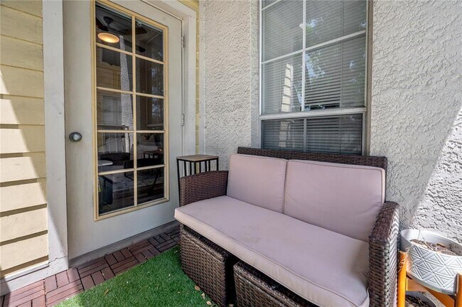 Building Photo - 410 S Armenia Ave