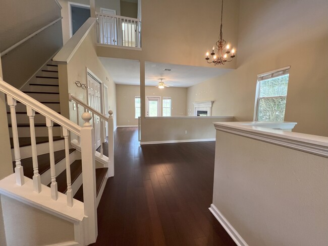 Building Photo - 1517 Applewood Way