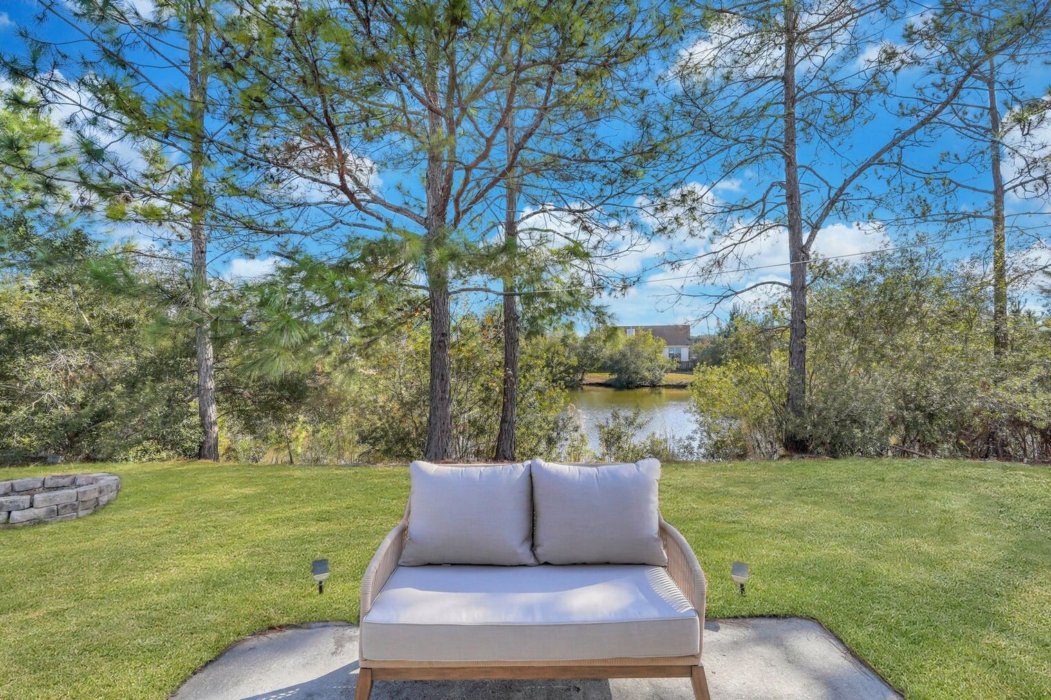 Building Photo - 142 West Tisbury Lane