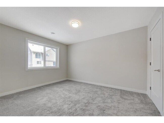 Building Photo - 1731 Riverside Dr