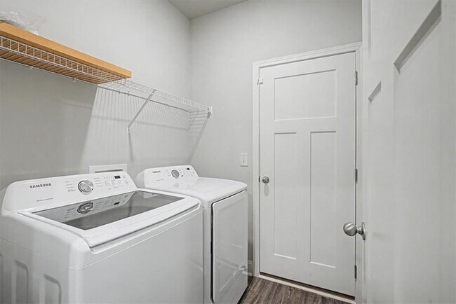 Building Photo - 1360 Sugar Glen Ct