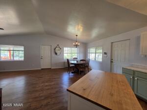 Building Photo - 1743 E Nadean Ln