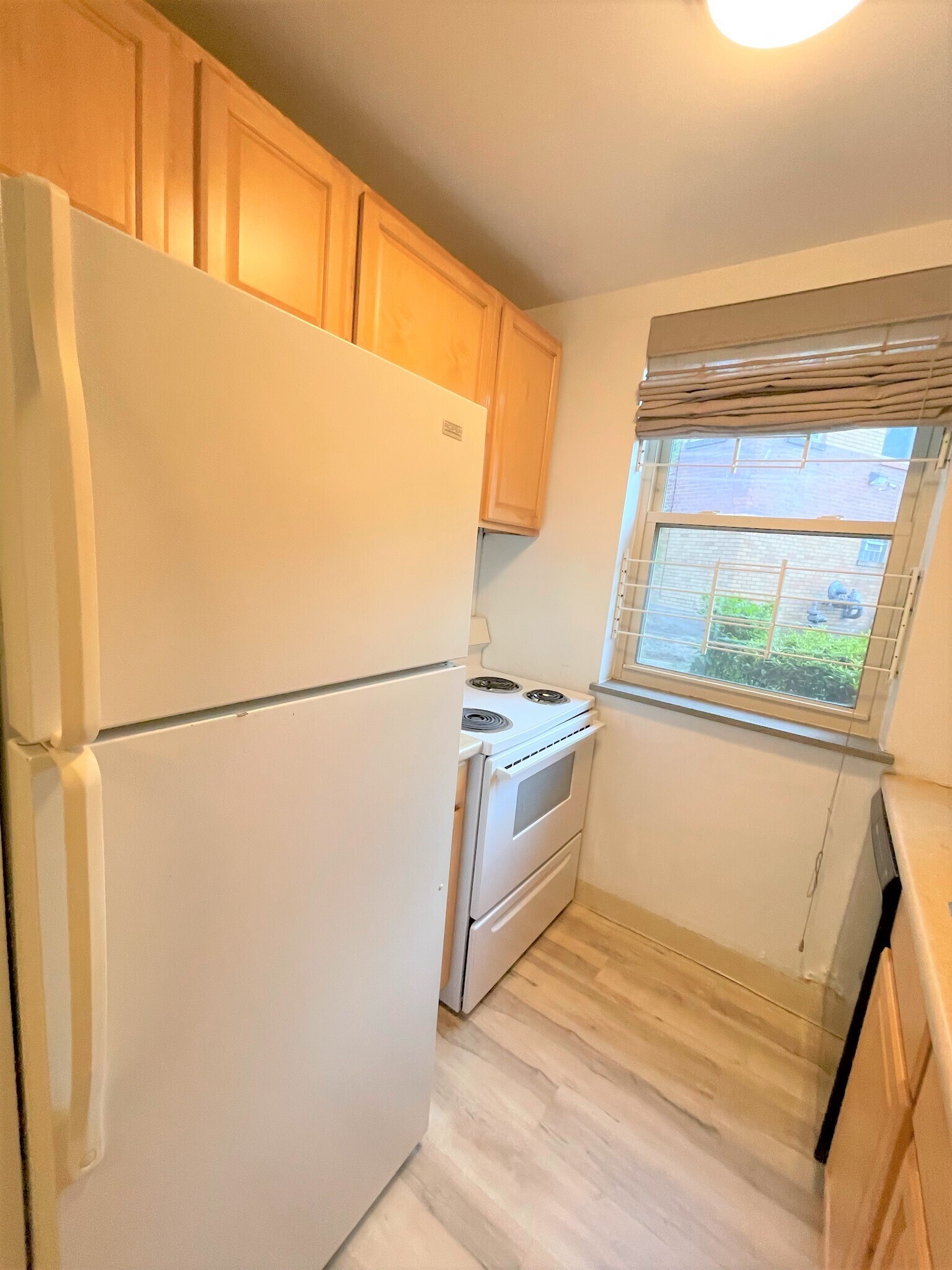 Building Photo - 5712 Phillips Ave