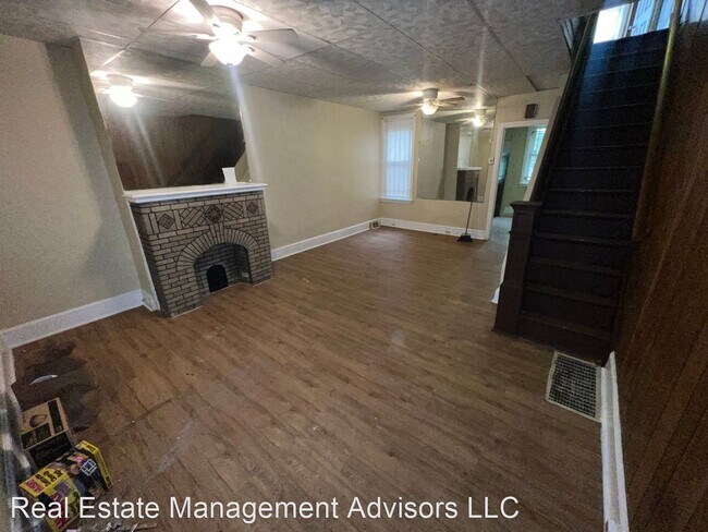 Building Photo - 3 br, 1 bath House - 1332 N Wanamaker St.