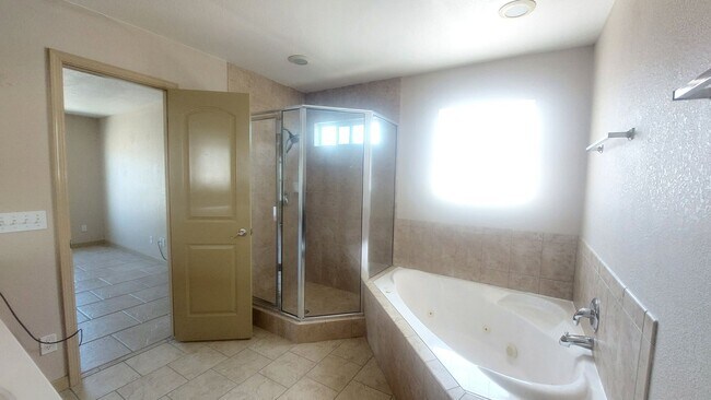 Building Photo - 3808 Tierra Allen Pl