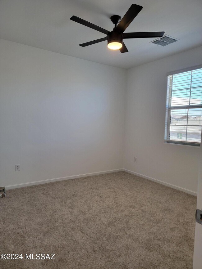 Building Photo - 5595 S Adero Cyn Trl