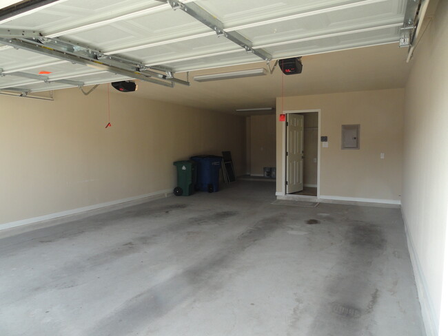Building Photo - 10024 Lisi Anne Dr