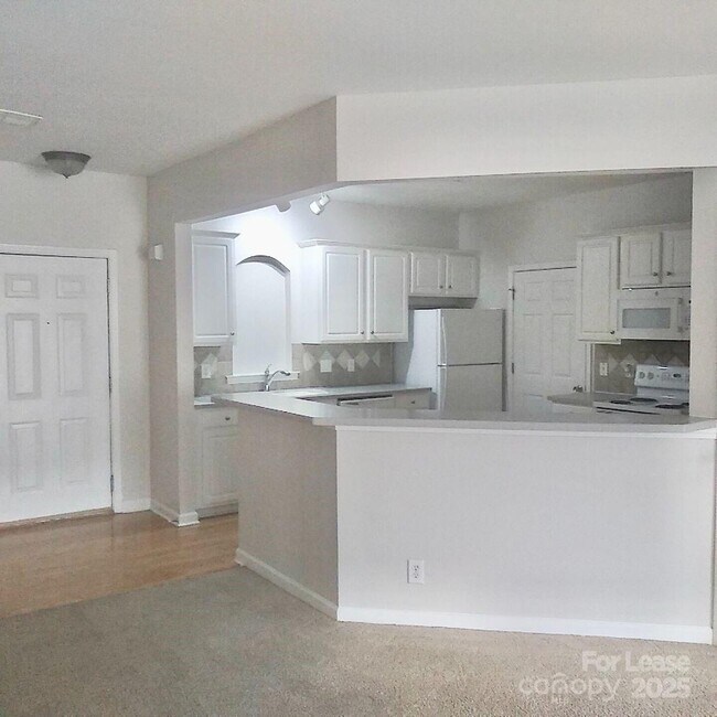 Building Photo - 3232 Margellina Drive