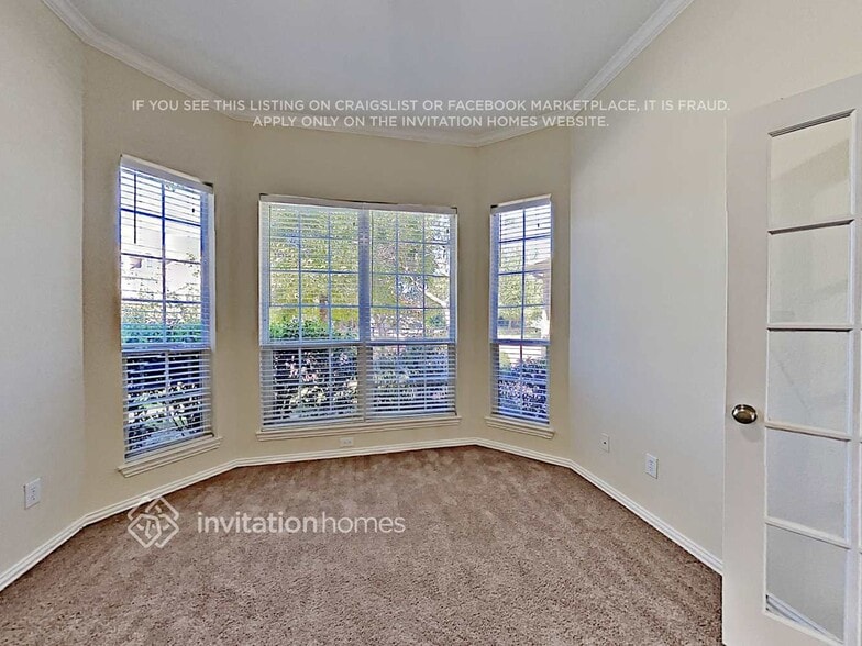 Building Photo - 3724 Queenswood Ct