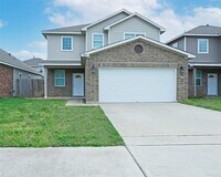 Building Photo - 13823 Leabrandon Ln