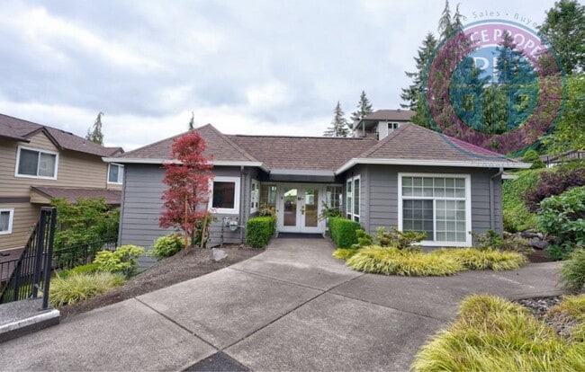 Building Photo - Desirable West Linn Location / Walk To The...