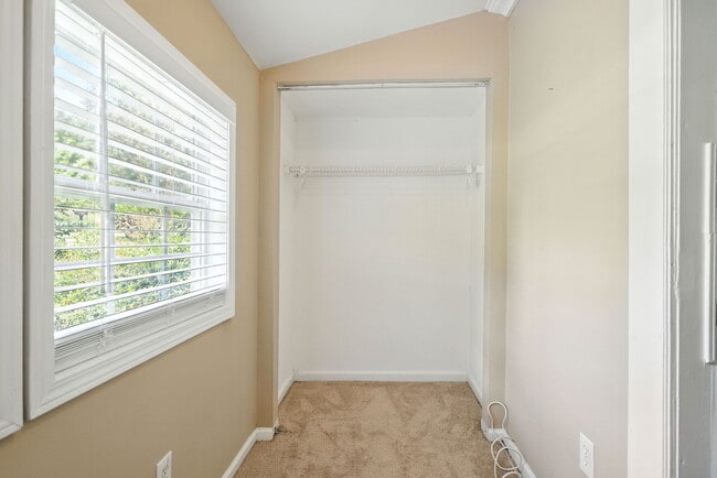 Building Photo - 3045 Wildflower Ln SW