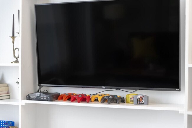 Building Photo - 3175 Rocky River Dr