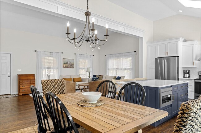 Building Photo - 52 Summit Dr