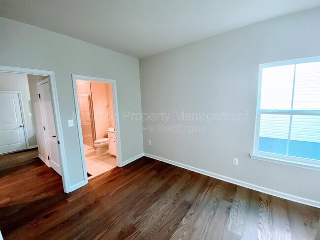 Building Photo - 1226 City View Ln