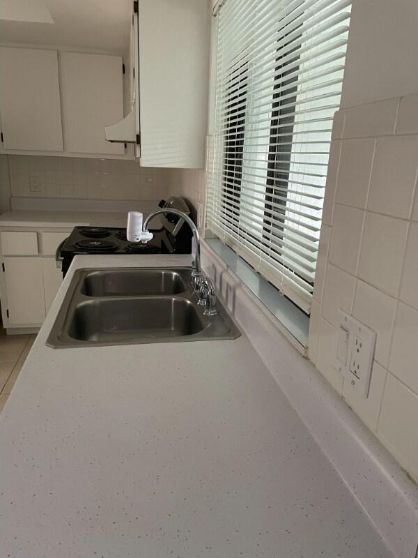 Building Photo - 10022-10028 8th St N