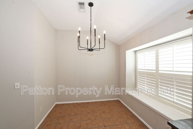 Building Photo - 6205 Janae St