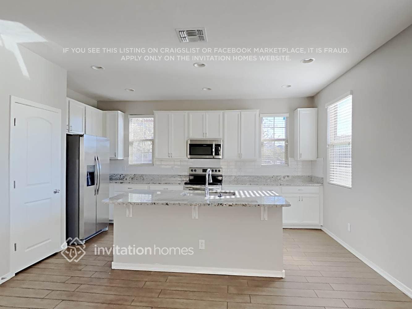 Building Photo - 1456 N Banning