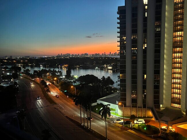 Building Photo - 5445 Collins Ave