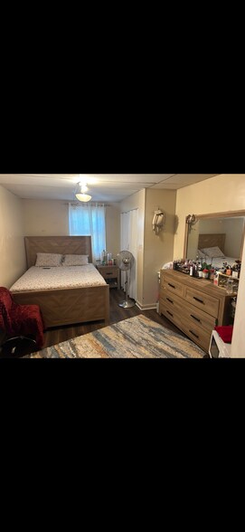 Building Photo - 420 Medford St