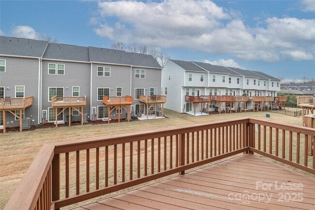 Building Photo - 5038 Springarn Ct