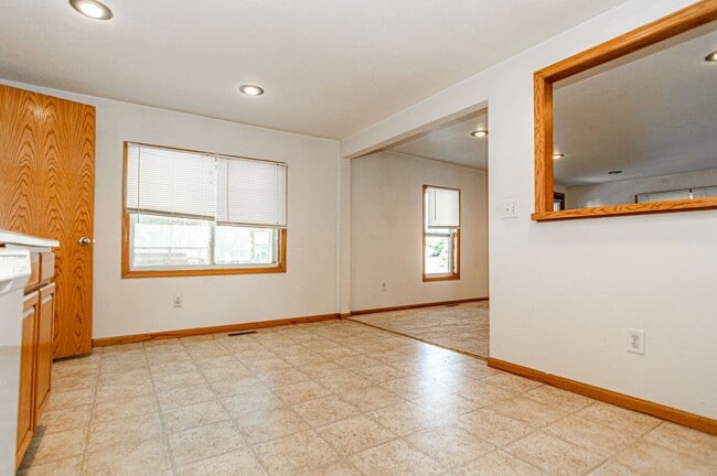 Building Photo - Please View 3D Virtual Walk-Through Before...