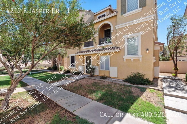 Building Photo - 4212 E Jasper Dr