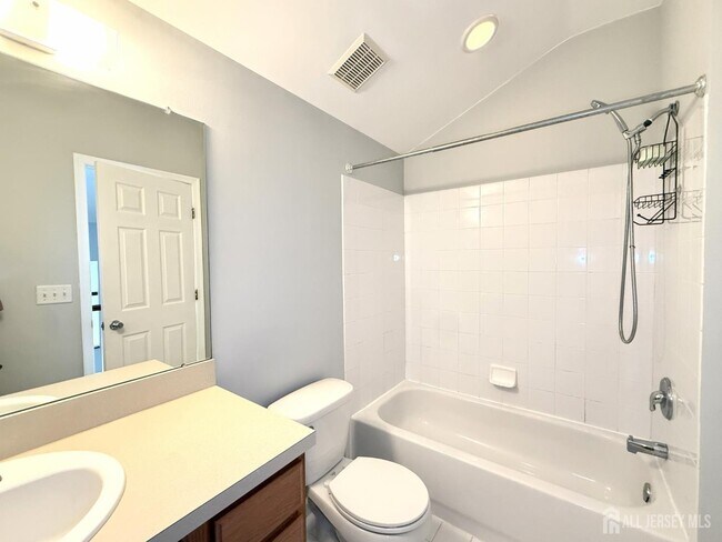 Building Photo - 25 Canal View Dr