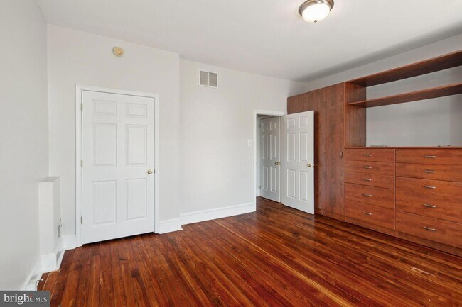 Building Photo - 4132 Manayunk Ave