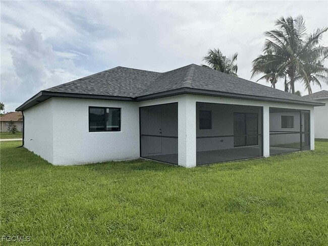 Building Photo - 309 SE 19th Ln