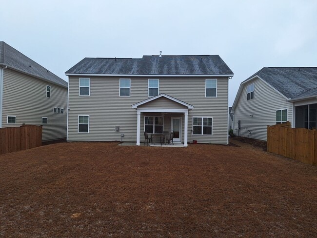 Building Photo - Beautiful Five Bedroom Home Located in Northeast Columbia!