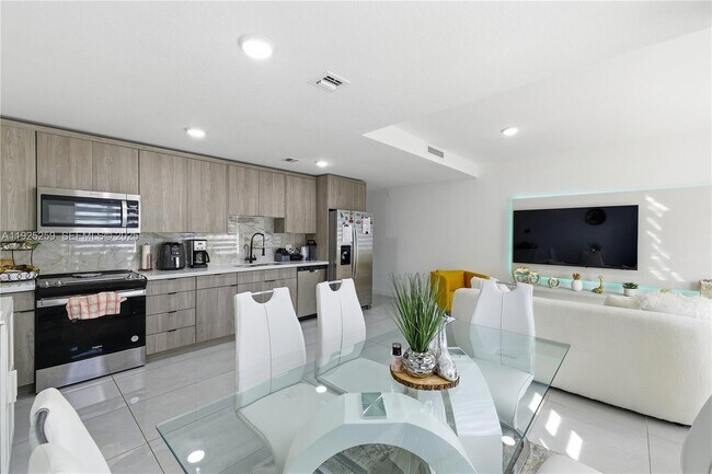 Building Photo - 26122 SW 145th ct