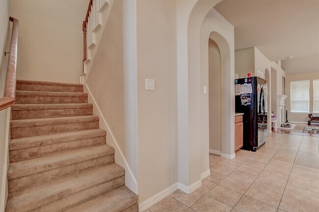 Building Photo - 2832 Gooseberry Dr