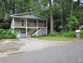 Building Photo - 635 SW 28 St