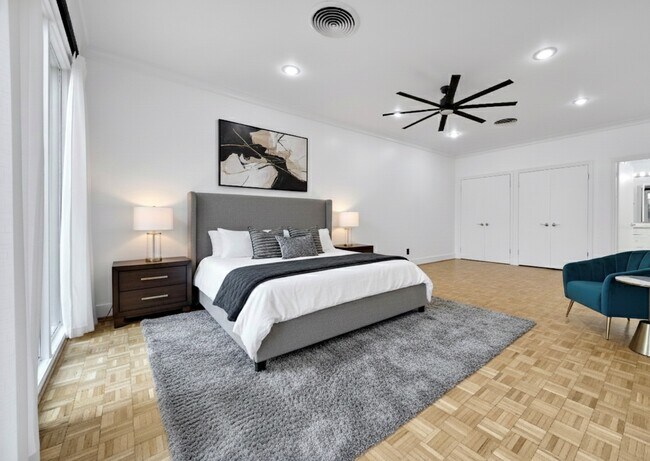 Building Photo - 33 River Hollow Ln