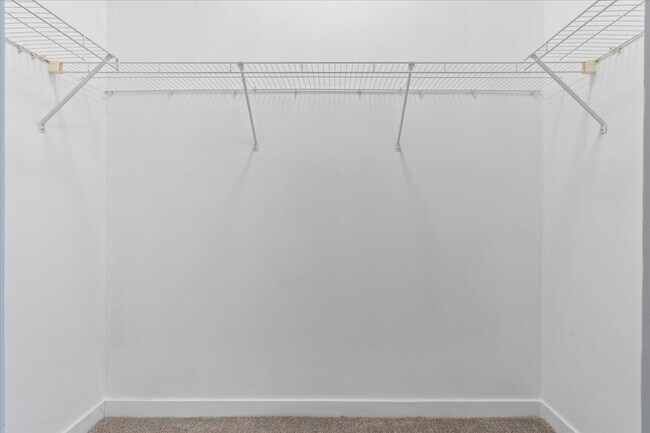 Building Photo - 235 W Van Buren St