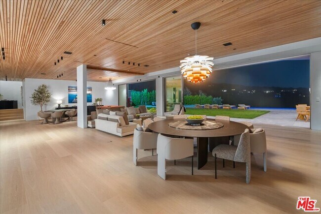 Building Photo - 766 Paseo Miramar