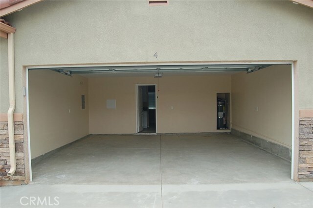 Building Photo - 102 S Date Ave