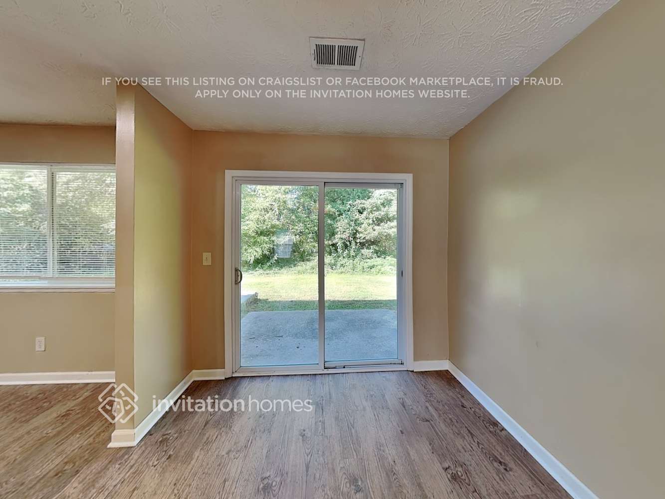 Building Photo - 2463 Mistletoe Ln SW