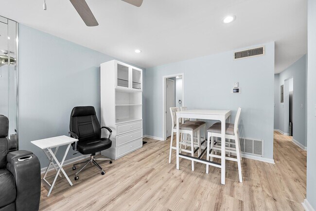 Building Photo - 3851 N Ocean Blvd