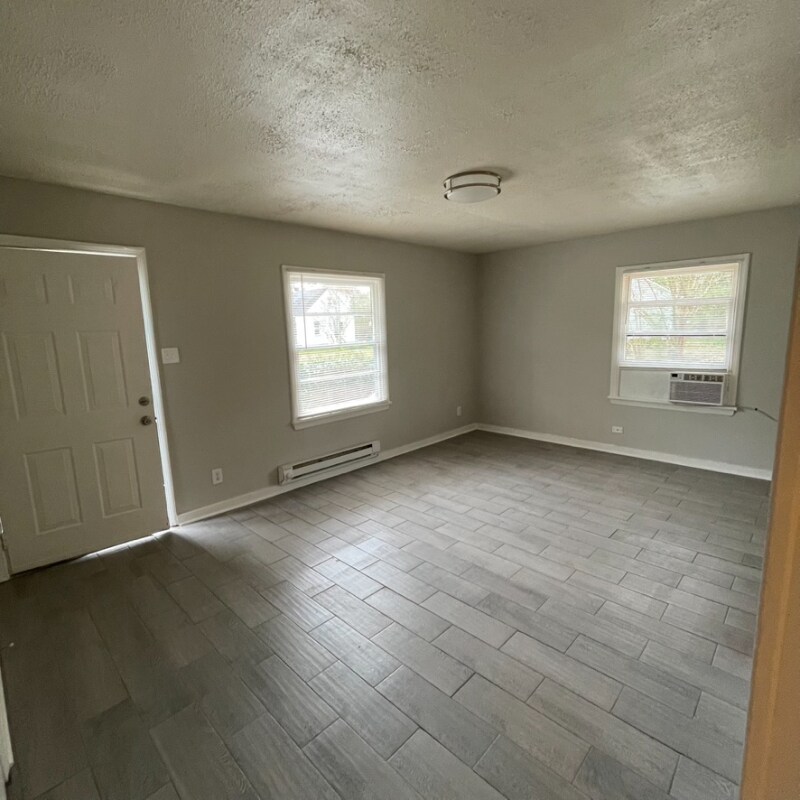 Building Photo - 126 Wickre St